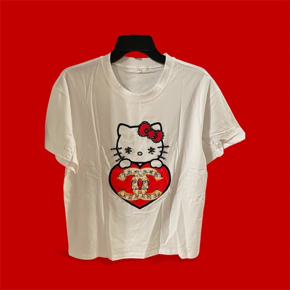 Hello Kitty White Tee with Red and Gold Heart